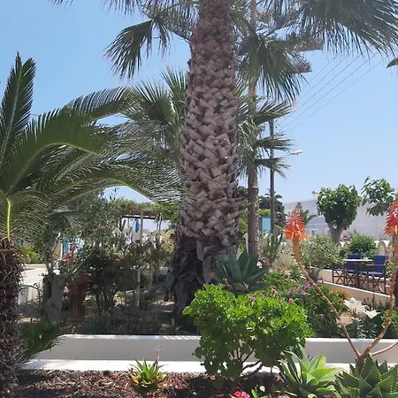 Villa Nikos Karamolegkos Kamari * Kamari (Santorini)