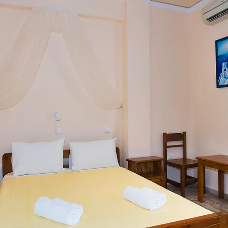 Nikos Karamolegkos Apartmán