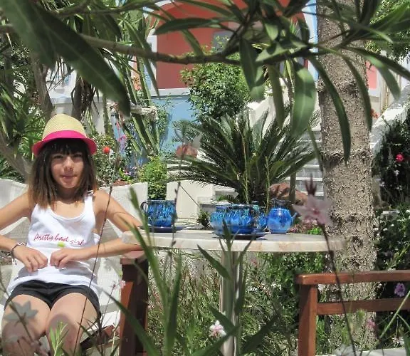 Nikos Karamolegkos *